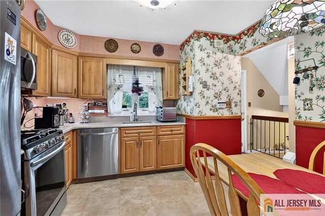 403 Peach Street 403, Avenel, NJ 07001