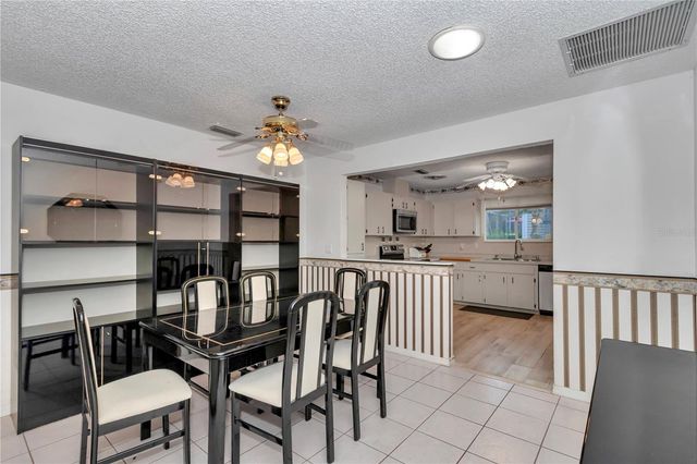 8695 SW 116TH STREET ROAD, Ocala, FL 34481