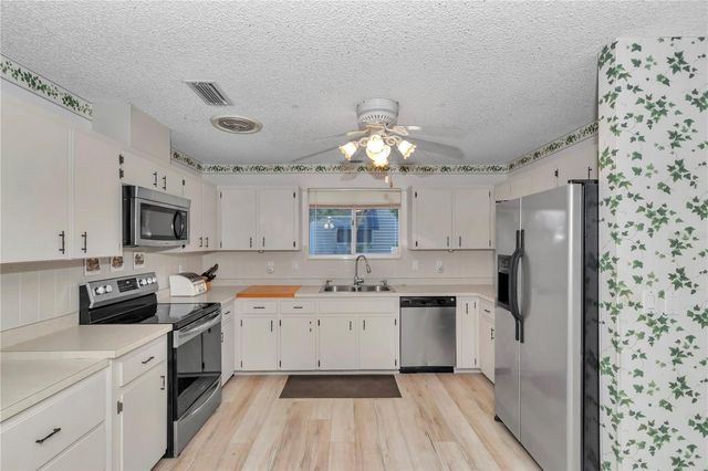 8695 SW 116TH STREET ROAD, Ocala, FL 34481