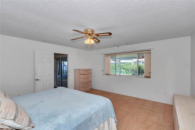 8695 SW 116TH STREET ROAD, Ocala, FL 34481