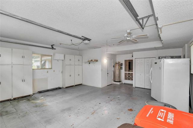 8695 SW 116TH STREET ROAD, Ocala, FL 34481