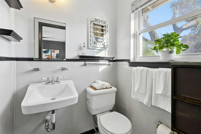 1400 Brandt DR, Austin, TX 78742