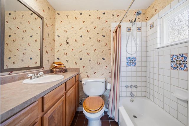 4128 Hill St, Fair Oaks, CA 95628