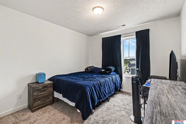 16113 Isabella Street, Bennington, NE 68007