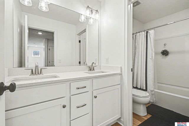 16113 Isabella Street, Bennington, NE 68007