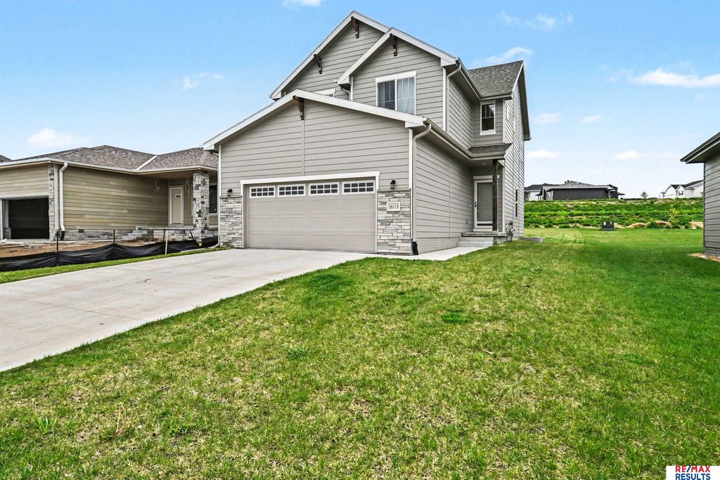 16113 Isabella Street, Bennington, NE 68007