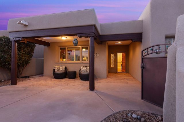 1047 Joshua Drive SE, Rio Rancho, NM 87124