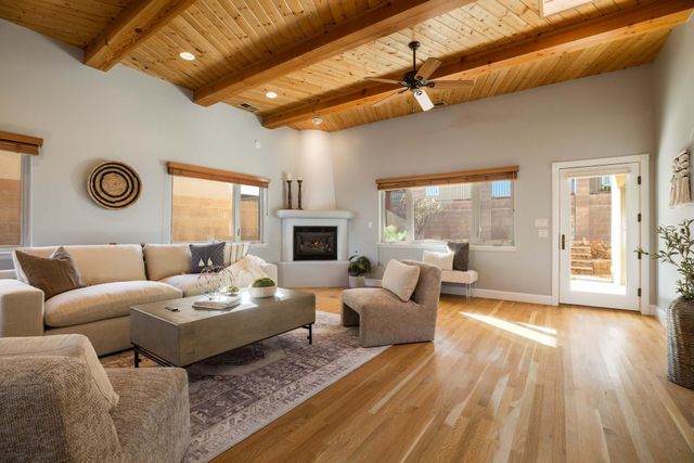 1047 Joshua Drive SE, Rio Rancho, NM 87124