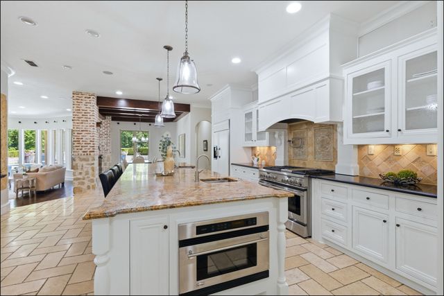 605 Park Lake Drive, Mckinney, TX 75072