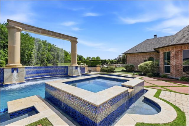 605 Park Lake Drive, Mckinney, TX 75072