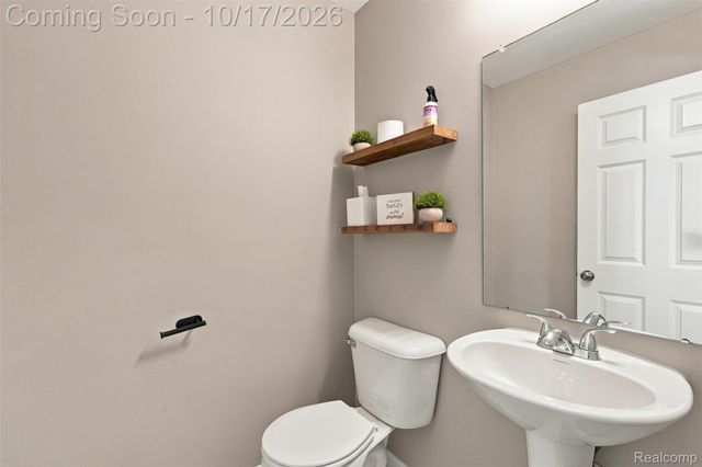 58819 Virginia Circle, New Haven Village, MI 48048