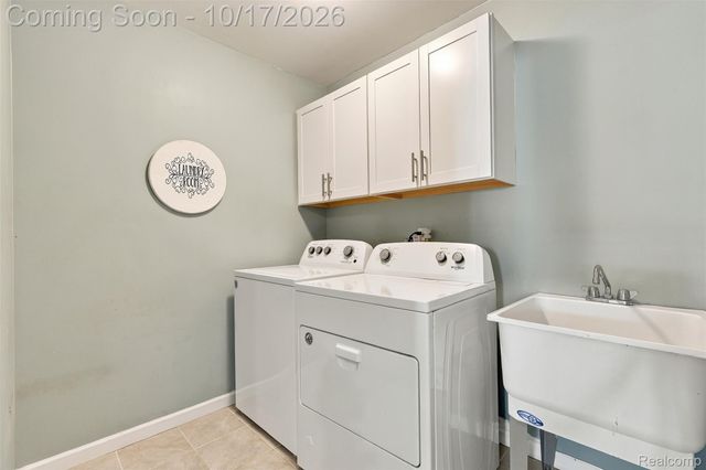 58819 Virginia Circle, New Haven Village, MI 48048