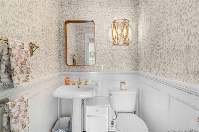 1109 Offshore Drive, Fayetteville, NC 28305