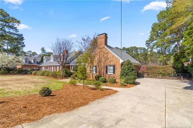 1109 Offshore Drive, Fayetteville, NC 28305