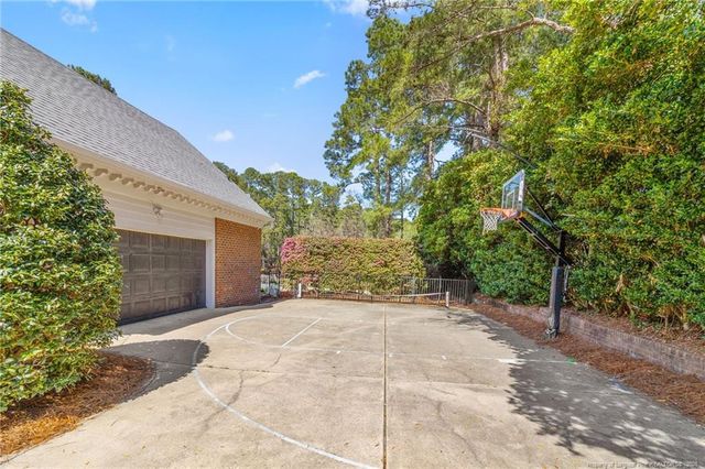 1109 Offshore Drive, Fayetteville, NC 28305