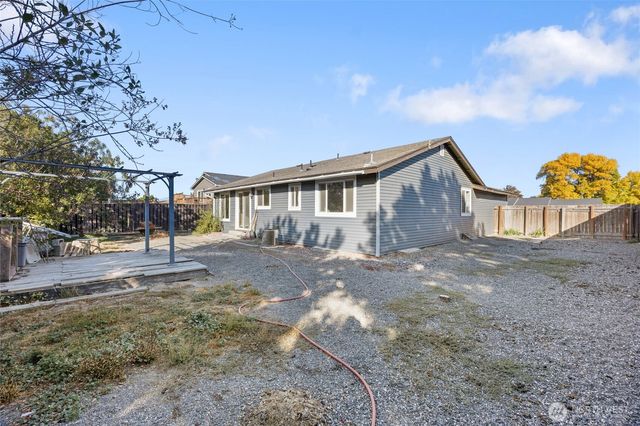 425 N Desdemona Avenue, Othello, WA 99344