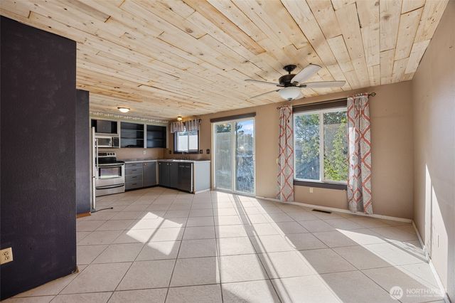 425 N Desdemona Avenue, Othello, WA 99344