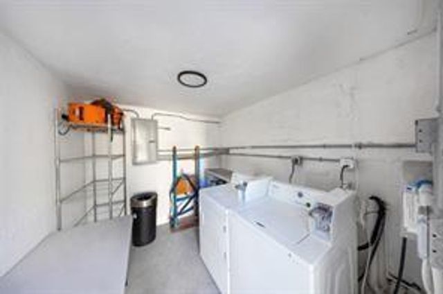 720 NE 7th Street 4, Hallandale Beach, FL 33009