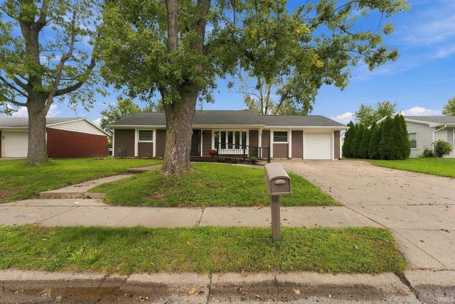 1206 Superior Drive, Auburn, IN 46706