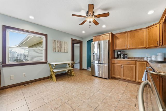 1206 Superior Drive, Auburn, IN 46706