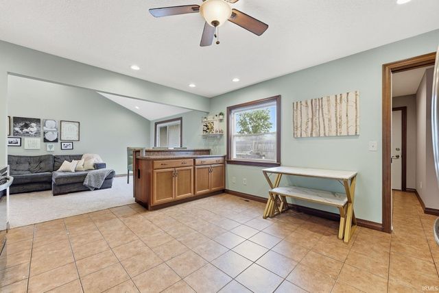 1206 Superior Drive, Auburn, IN 46706