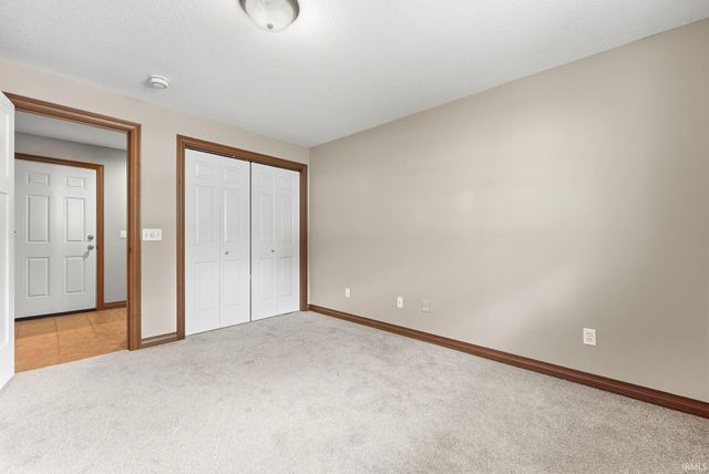 1206 Superior Drive, Auburn, IN 46706