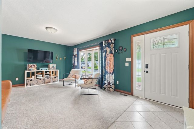 1206 Superior Drive, Auburn, IN 46706