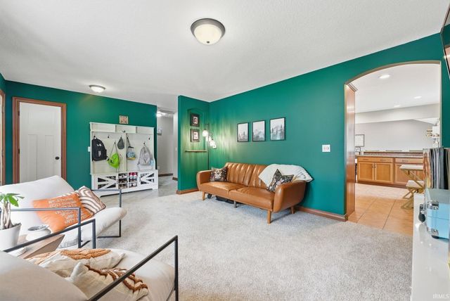1206 Superior Drive, Auburn, IN 46706