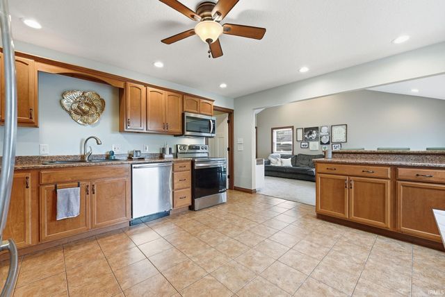 1206 Superior Drive, Auburn, IN 46706