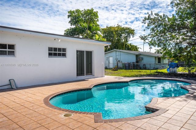 17202 NW 9th Ct, Miami Gardens, FL 33169