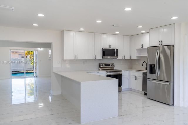 17202 NW 9th Ct, Miami Gardens, FL 33169