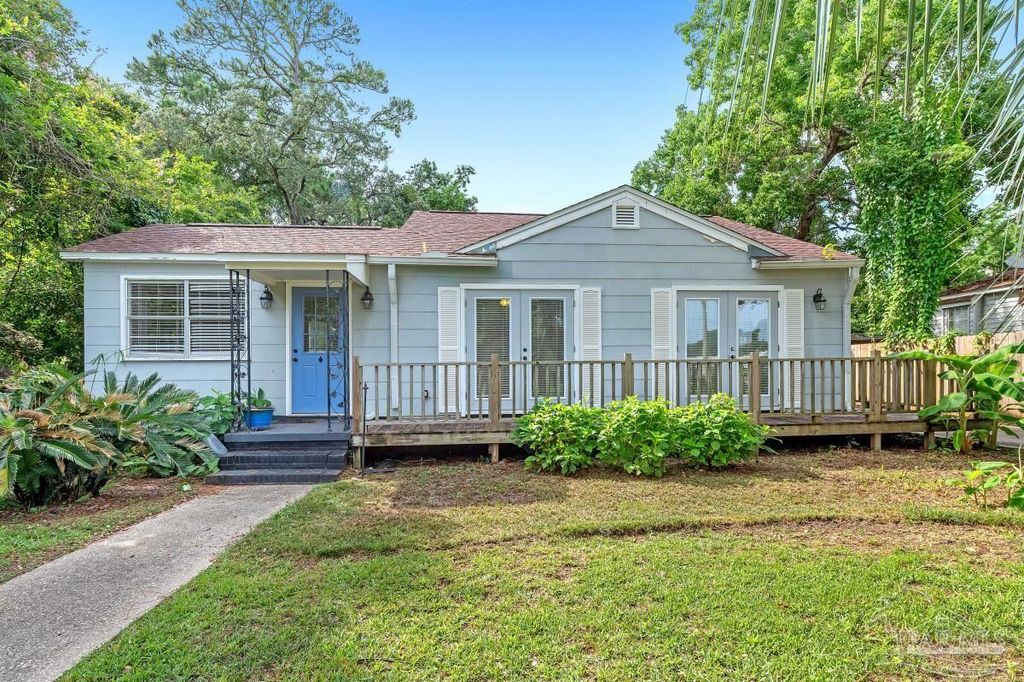 110 Cousineau Rd, Pensacola, FL 32507