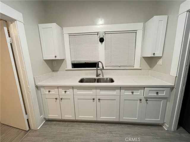 1425 W 18th St. 4, Los Angeles, CA 90006