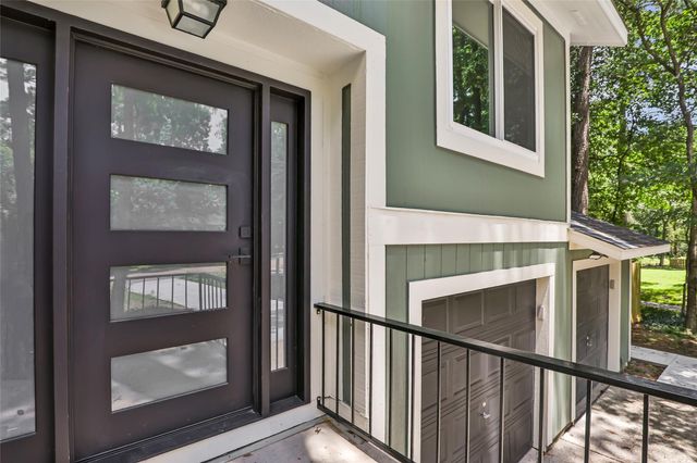 2108 W Lacey Oak Circle, The Woodlands, TX 77380