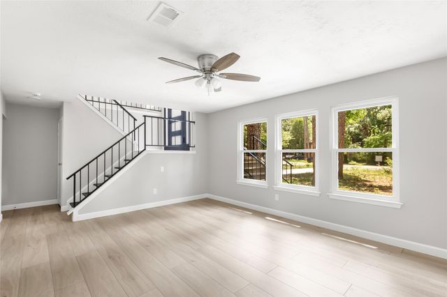 2108 W Lacey Oak Circle, The Woodlands, TX 77380