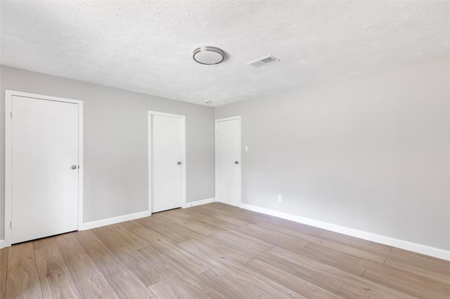 2108 W Lacey Oak Circle, The Woodlands, TX 77380