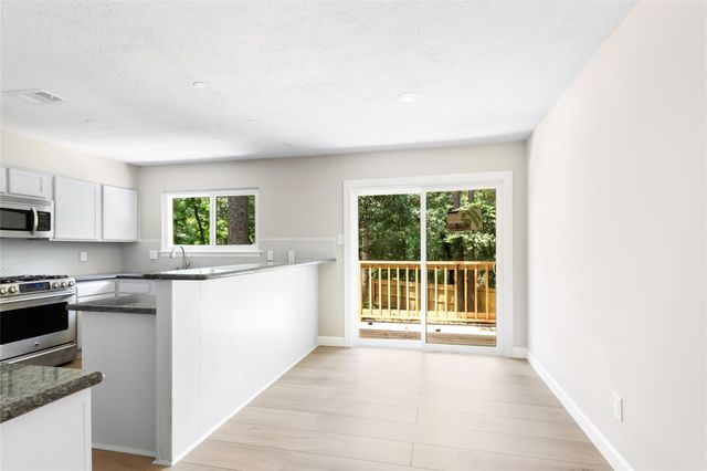 2108 W Lacey Oak Circle, The Woodlands, TX 77380
