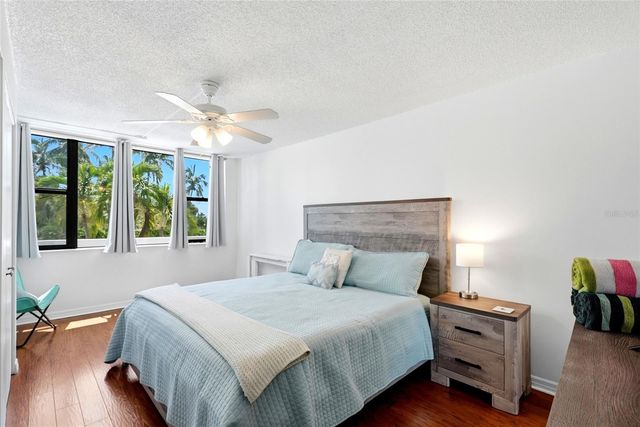 5855 MIDNIGHT PASS ROAD 222, Sarasota, FL 34242