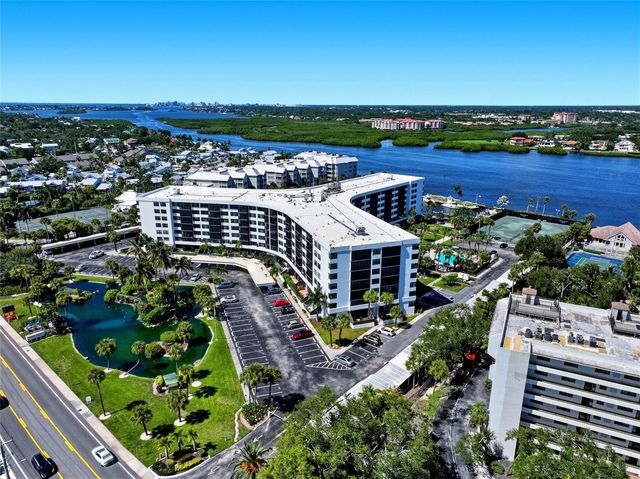 5855 MIDNIGHT PASS ROAD 222, Sarasota, FL 34242