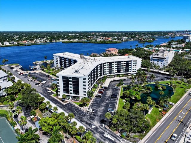 5855 MIDNIGHT PASS ROAD 222, Sarasota, FL 34242