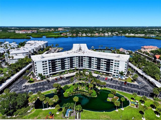 5855 MIDNIGHT PASS ROAD 222, Sarasota, FL 34242