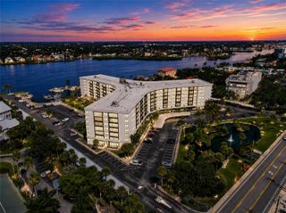 5855 MIDNIGHT PASS ROAD 222, Sarasota, FL 34242