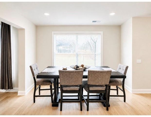 306 LOWBROOKE Court, Atlanta, GA 30213