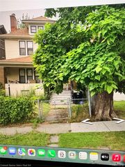 3228 W Philadelphia Street, Detroit, MI 48206