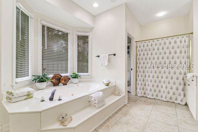 4 Crosstide Ln, Bluffton, SC 29910