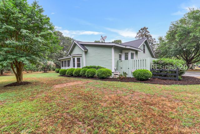 4 Crosstide Ln, Bluffton, SC 29910