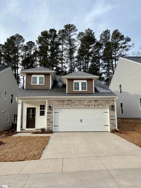 600 Poinsett Bridge Way, Greenville, SC 29607