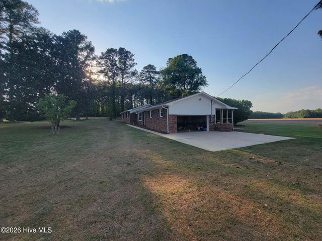 4338 Grifton Hugo Road, Grifton, NC 28530