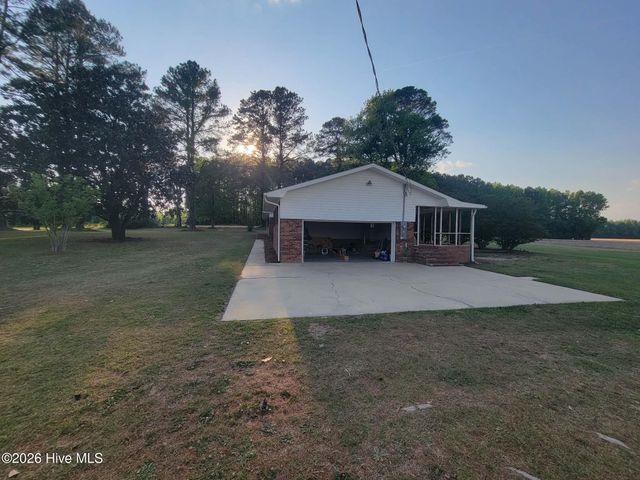 4338 Grifton Hugo Road, Grifton, NC 28530