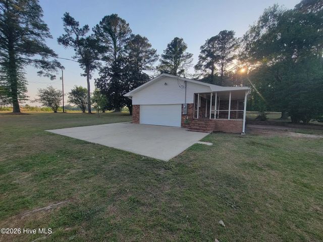 4338 Grifton Hugo Road, Grifton, NC 28530